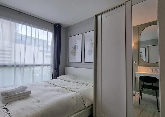 Near Central-bangna Aparthotel